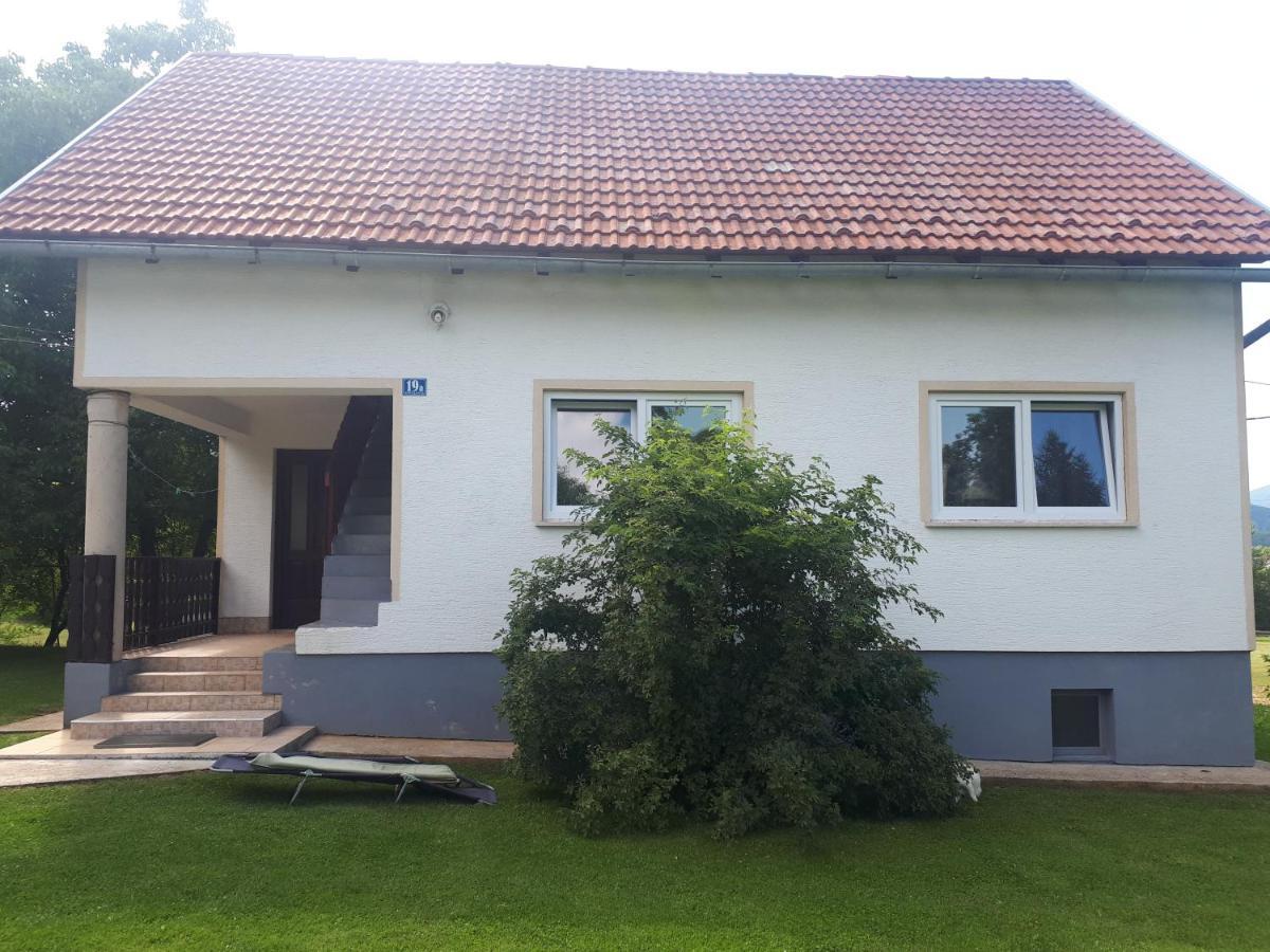 Apartman Filip Apartment Smoljanac Bagian luar foto