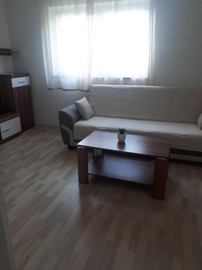 Apartman Filip Apartment Smoljanac Bagian luar foto