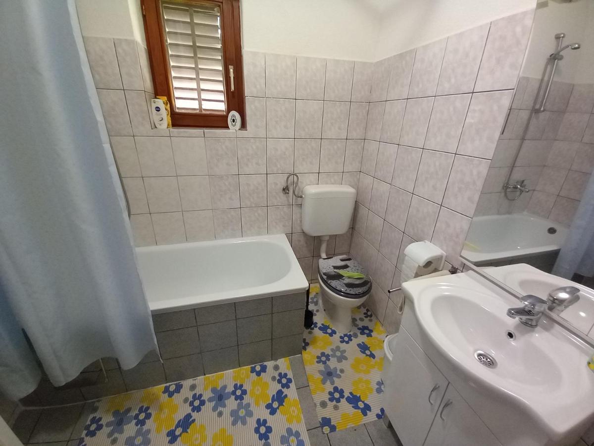 Apartman Filip Apartment Smoljanac Bagian luar foto